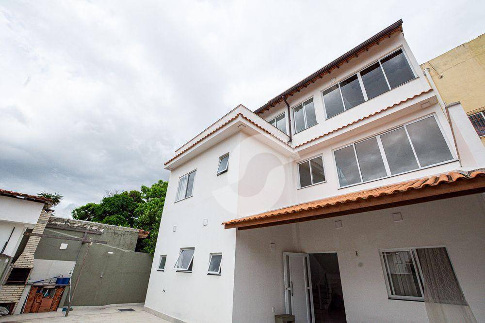 Casa à venda com 3 quartos, 181m² - Piratininga,Niterói