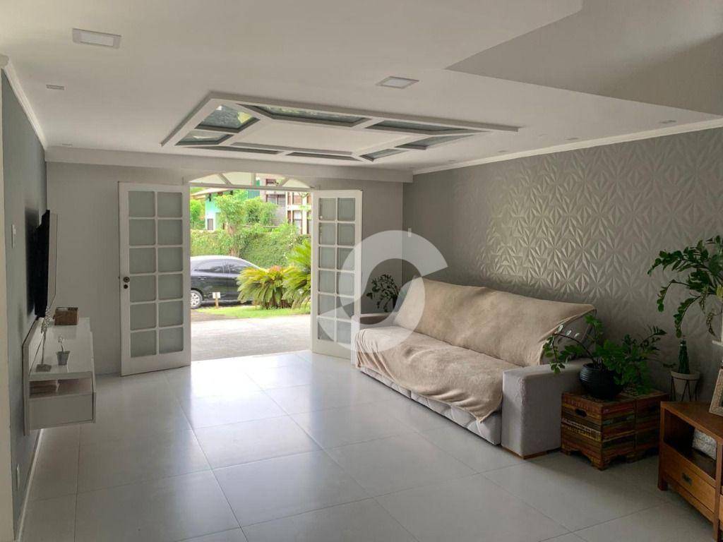 Casa à venda com 4 quartos, 220m² - Piratininga,Niterói