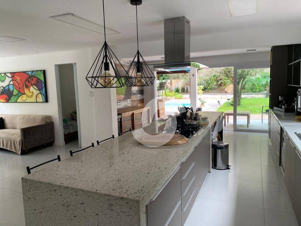 Casa à venda com 4 quartos, 220m² - Piratininga,Niterói