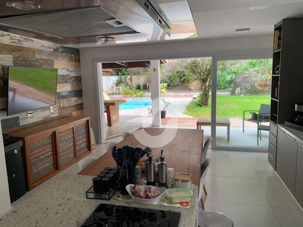 Casa à venda com 4 quartos, 220m² - Piratininga,Niterói