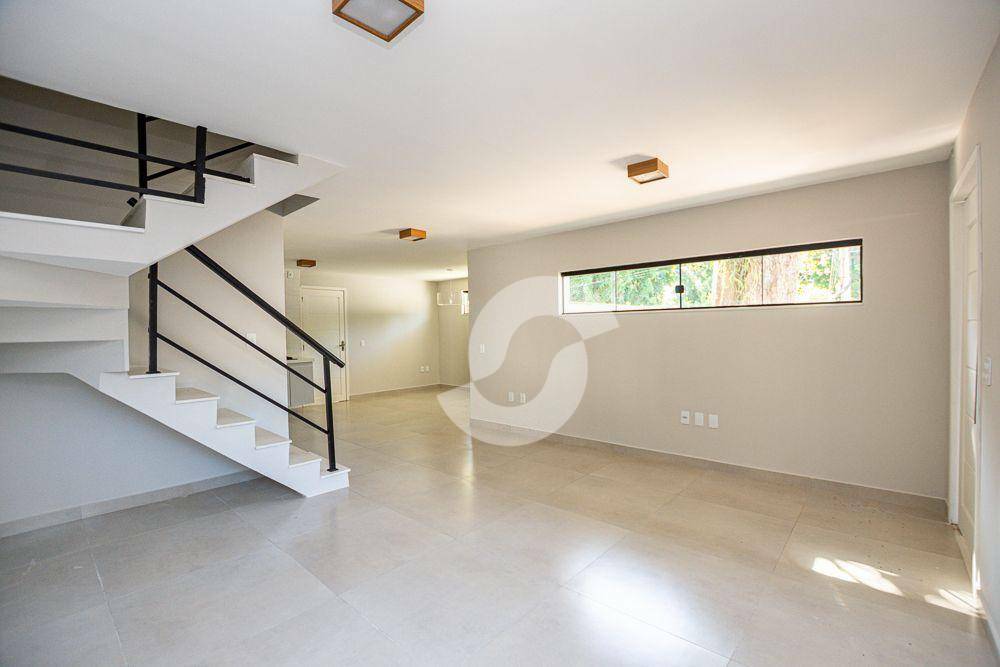 Casa à venda com 3 quartos, 206m² - Itaipu,Niterói