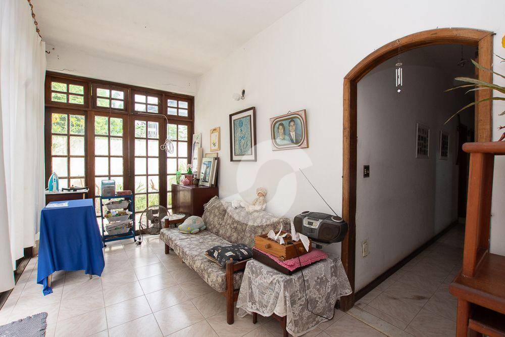 Casa à venda com 3 quartos, 183m² - Piratininga,Niterói
