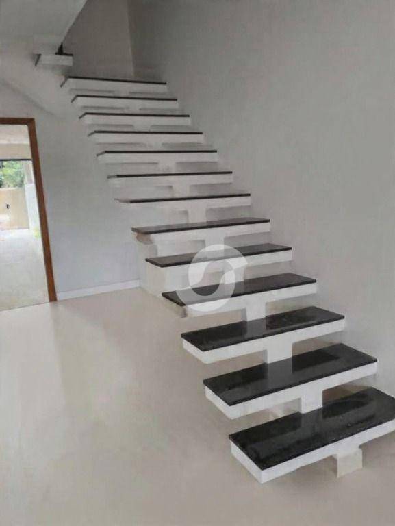 Casa à venda com 3 quartos, 152m² - Piratininga,Niterói