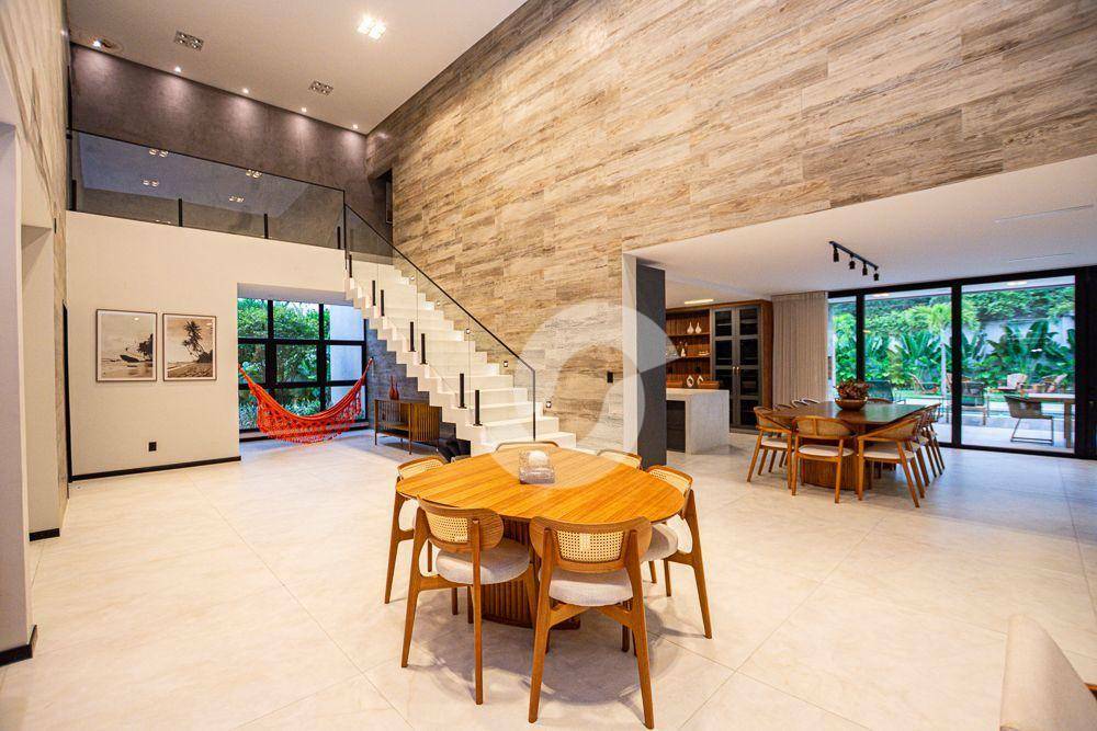  - Casa de Alto Padrão à Venda em Condomínio Exclusivo