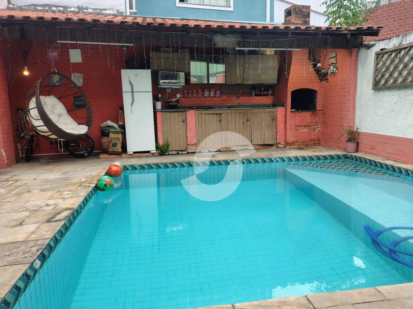 Casa à venda com 4 quartos, 400m² - Ponta Dareia,Niterói