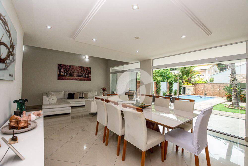 Casa à venda com 5 quartos, 337m² - Itaipu,Niterói