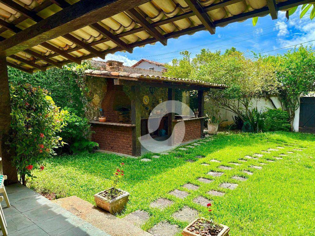 Casa à venda com 3 quartos, 219m² - Piratininga,Niterói
