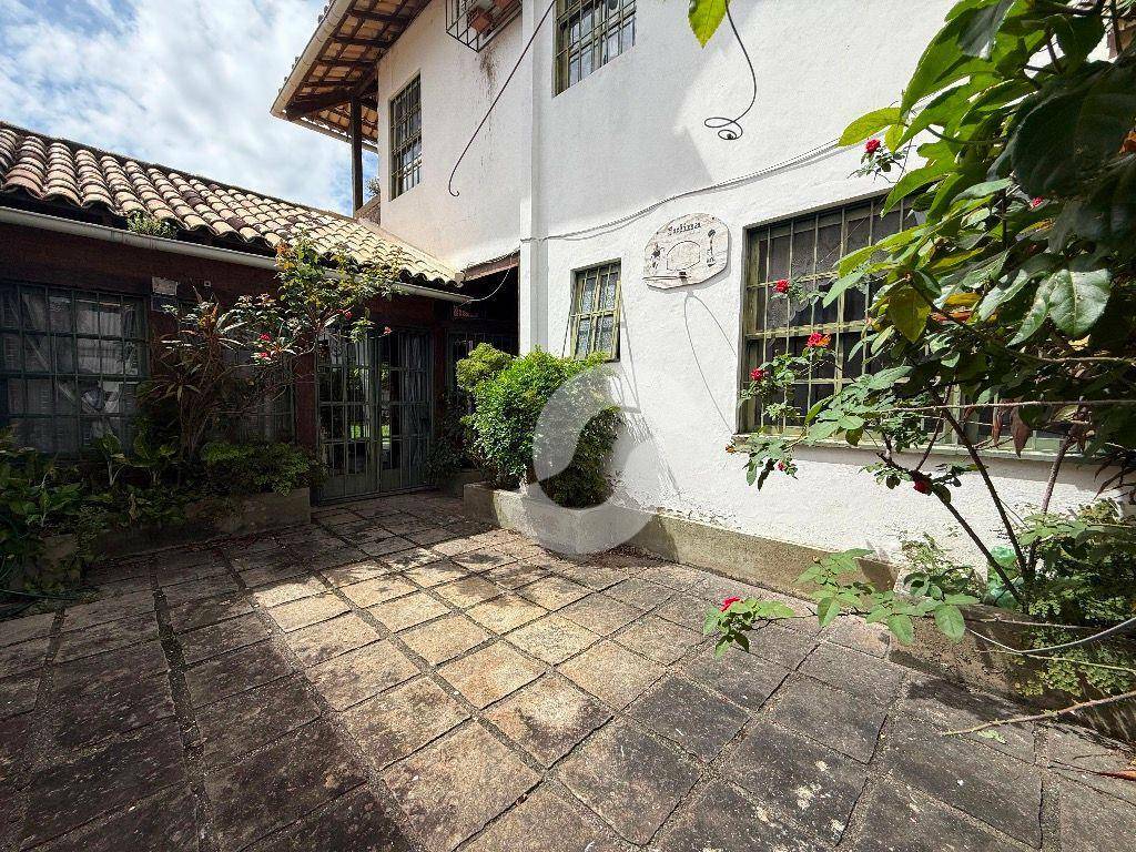  - Casa com 3 dormitórios à venda, 219 m² por R$ 1.300.000,00 - Piratininga - Niterói/RJ