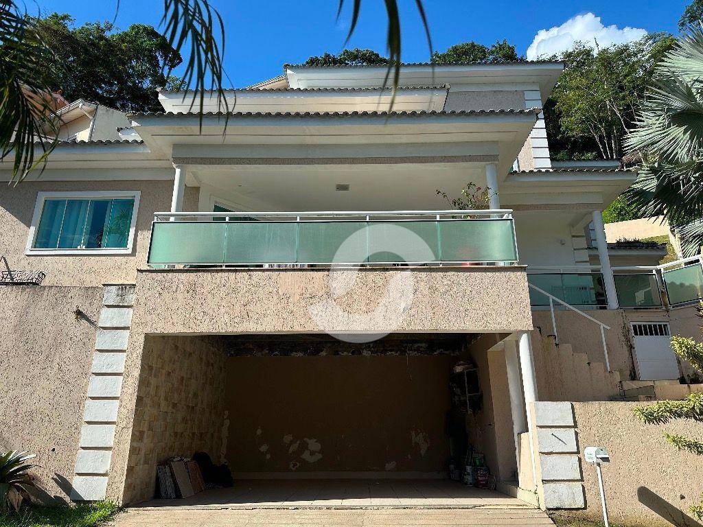  - Casa com 3 dormitórios à venda, 300 m² por R$ 1.850.000,00 - Piratininga - Niterói/RJ