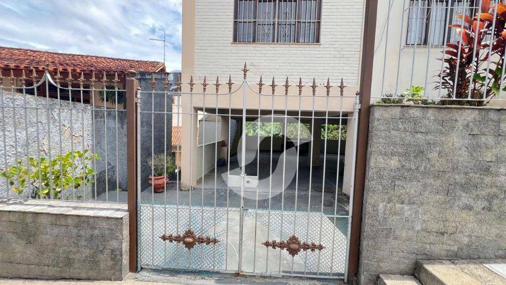 Casa à venda com 3 quartos, 120m² - Santa Rosa,Niterói