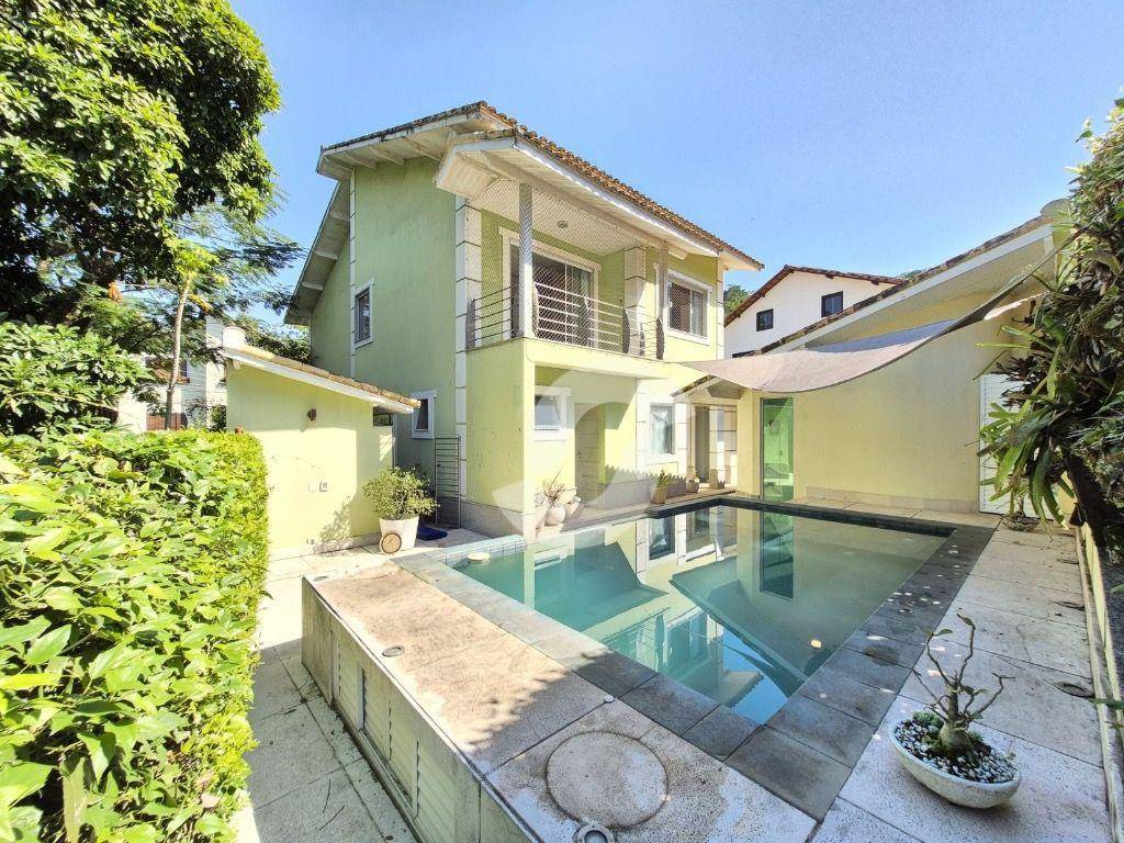 Casa à venda com 4 quartos, 280m² - Pendotiba,Niterói