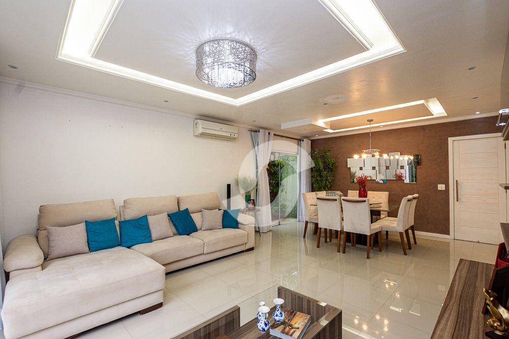 Casa à venda com 4 quartos, 165m² - Maria Paula,Niterói