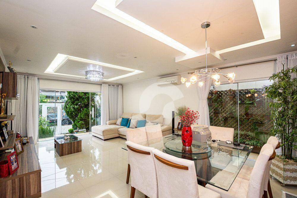 Casa à venda com 4 quartos, 165m² - Maria Paula,Niterói