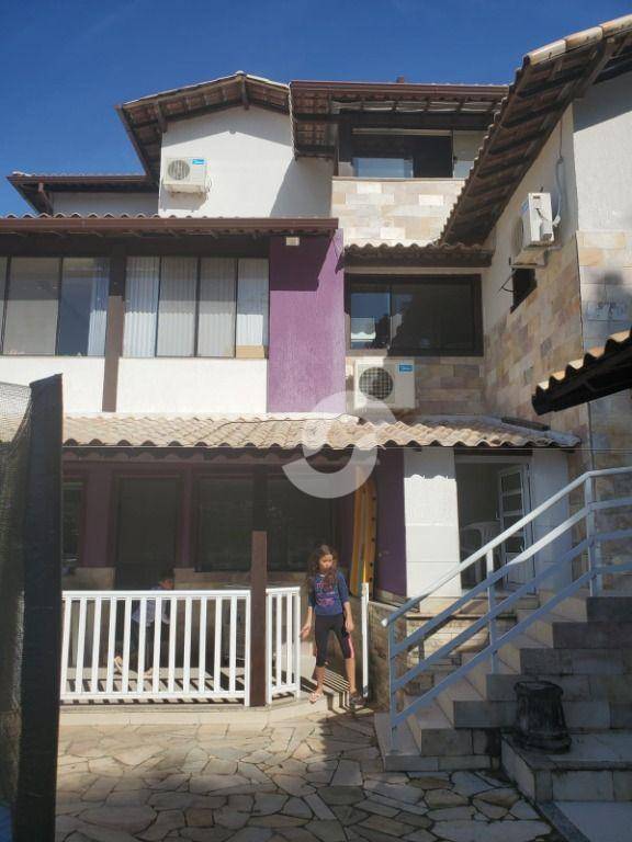 Casa à venda com 4 quartos, 320m² - Pendotiba,Niterói