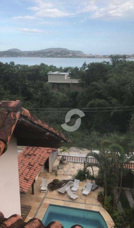 Casa à venda com 4 quartos, 280m² - Piratininga,Niterói