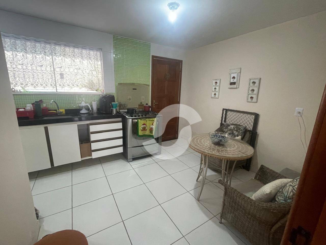  - Casa com 3 dormitórios à venda, 144 m² por R$ 650.000,00 - Serra Grande - Niterói/RJ