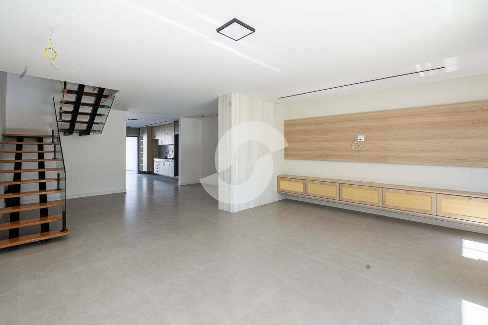 Casa à venda com 3 quartos, 200m² - Piratininga,Niterói