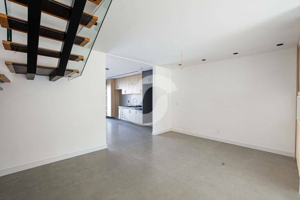 Casa à venda com 3 quartos, 200m² - Piratininga,Niterói