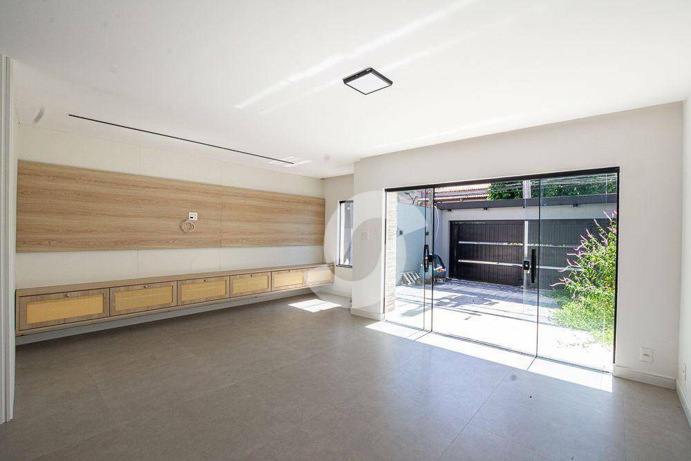 Casa à venda com 3 quartos, 200m² - Piratininga,Niterói