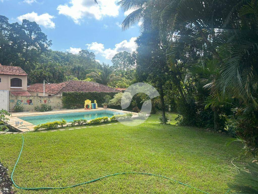Casa à venda com 4 quartos, 200m² - Pendotiba,Niterói