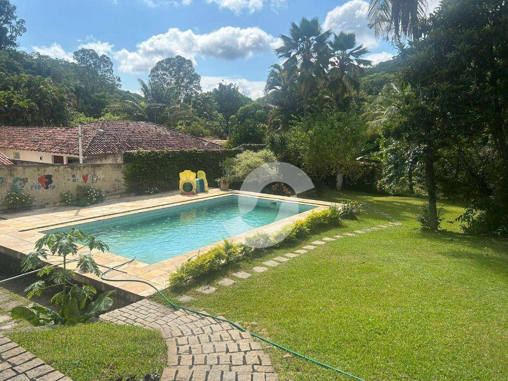 Casa à venda com 4 quartos, 200m² - Pendotiba,Niterói
