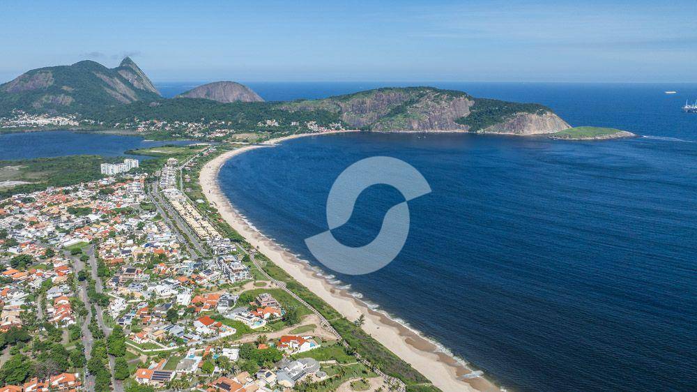 Casa à venda com 4 quartos, 368m² - Piratininga,Niterói