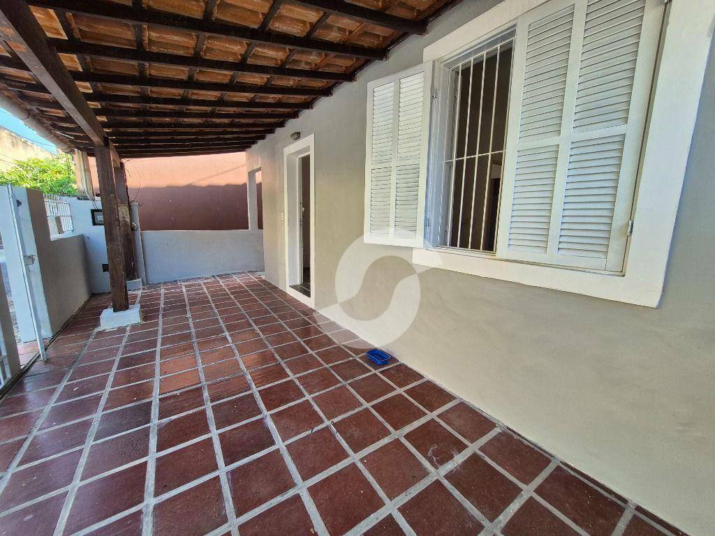 Casa à venda com 2 quartos, 105m² - Centro,Niterói