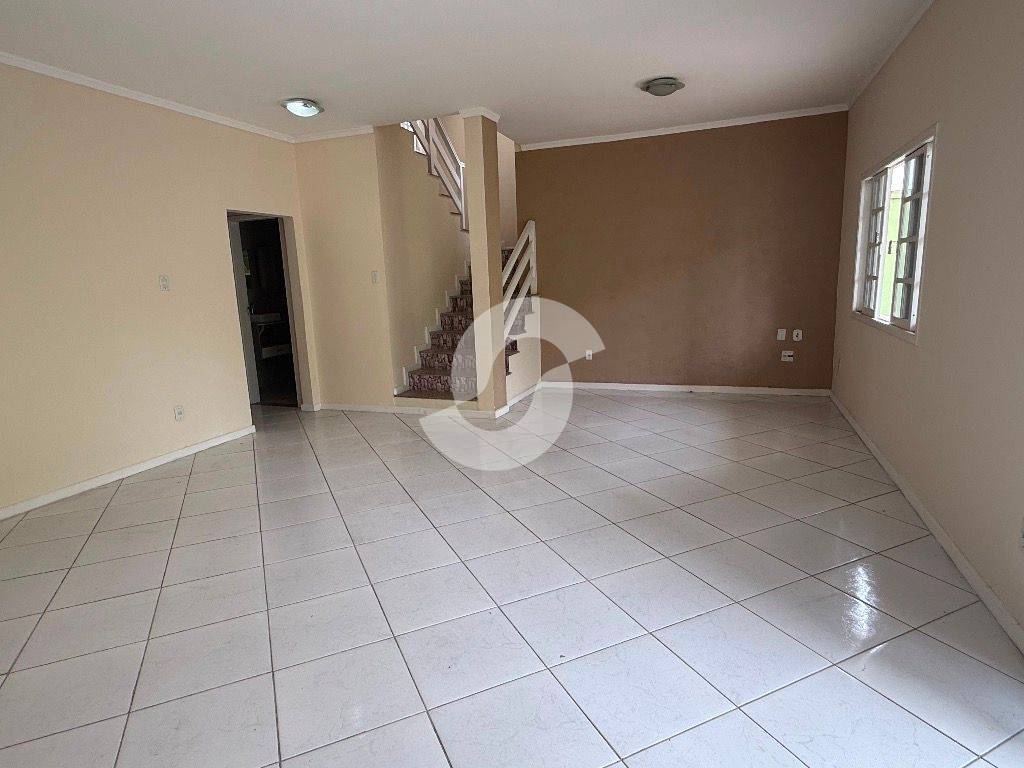 Casa à venda com 3 quartos, 219m² - Itaipu,Niterói