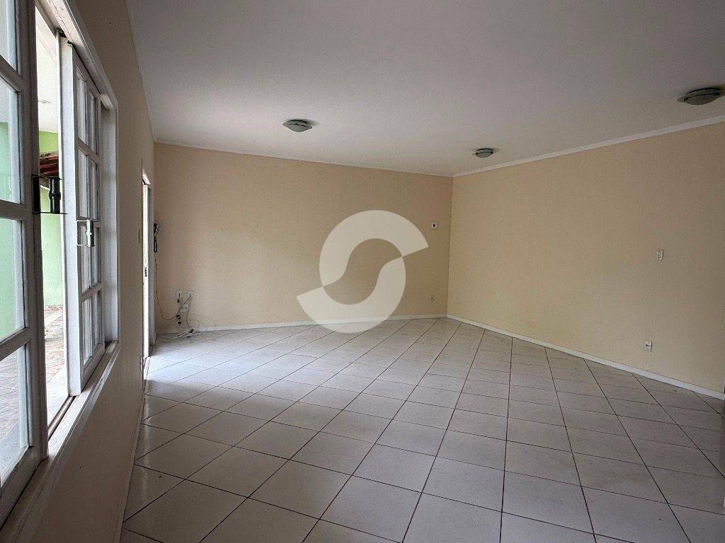  - Casa com 3 dormitórios à venda, 219 m² por R$ 960.000,00 - Itaipu - Niterói/RJ