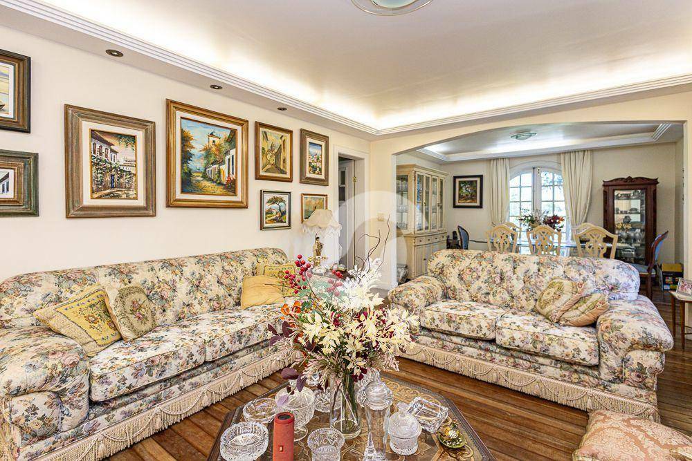 Casa à venda com 4 quartos, 357m² - Pendotiba,Niterói