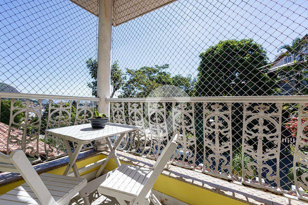 Casa à venda com 4 quartos, 357m² - Pendotiba,Niterói