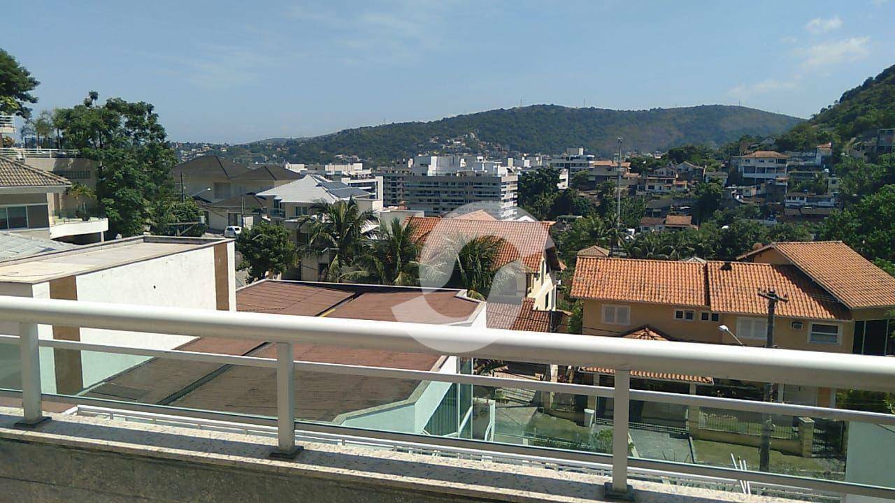 Casa à venda com 4 quartos, 240m² - Charitas,Niterói