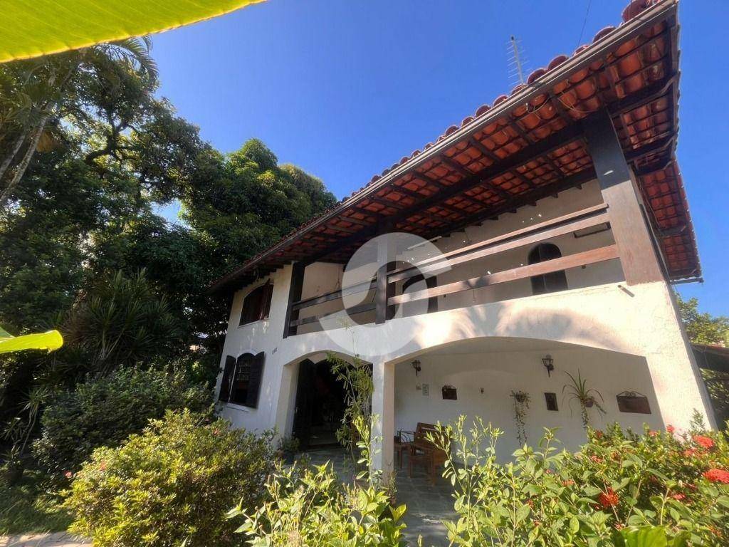 Casa à venda com 4 quartos, 245m² - Itaipu,Niterói