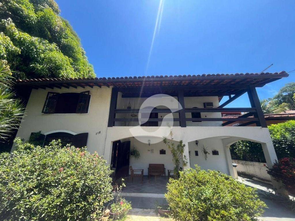 Casa à venda com 4 quartos, 245m² - Itaipu,Niterói