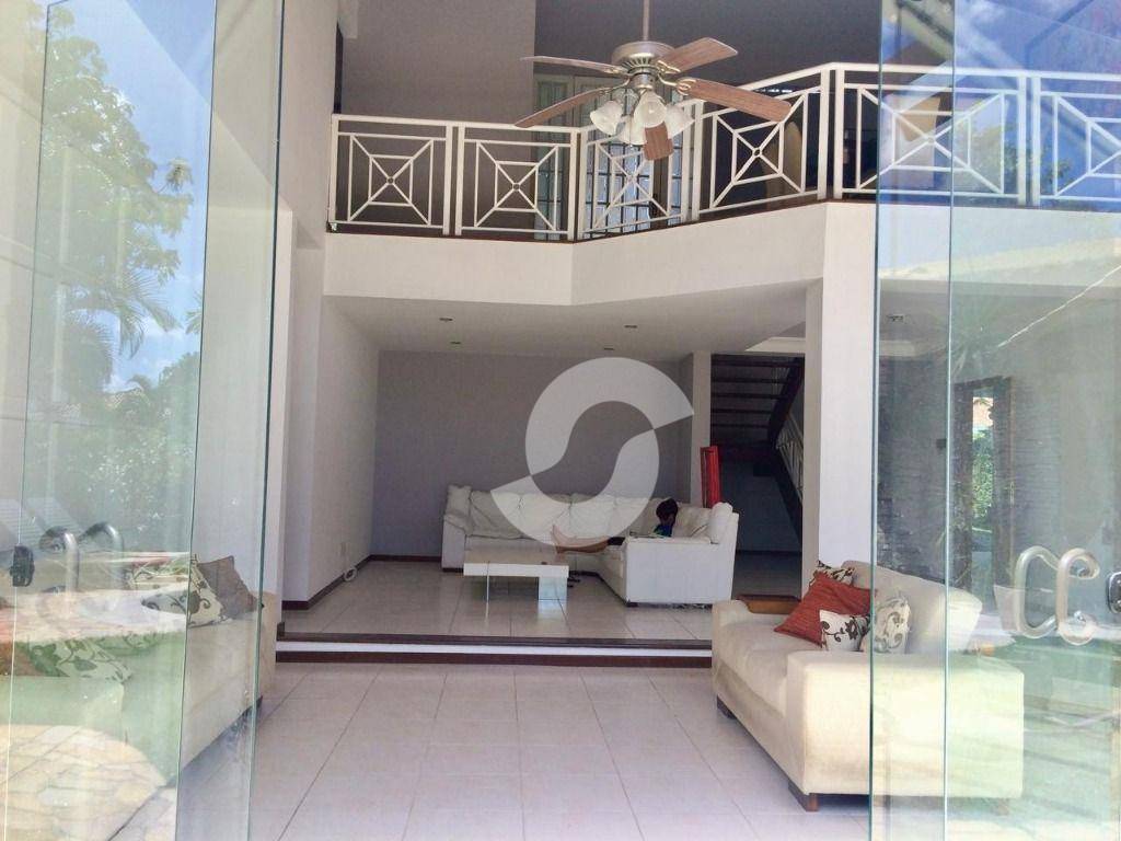 Casa à venda com 4 quartos, 350m² - Maria Paula,Niterói