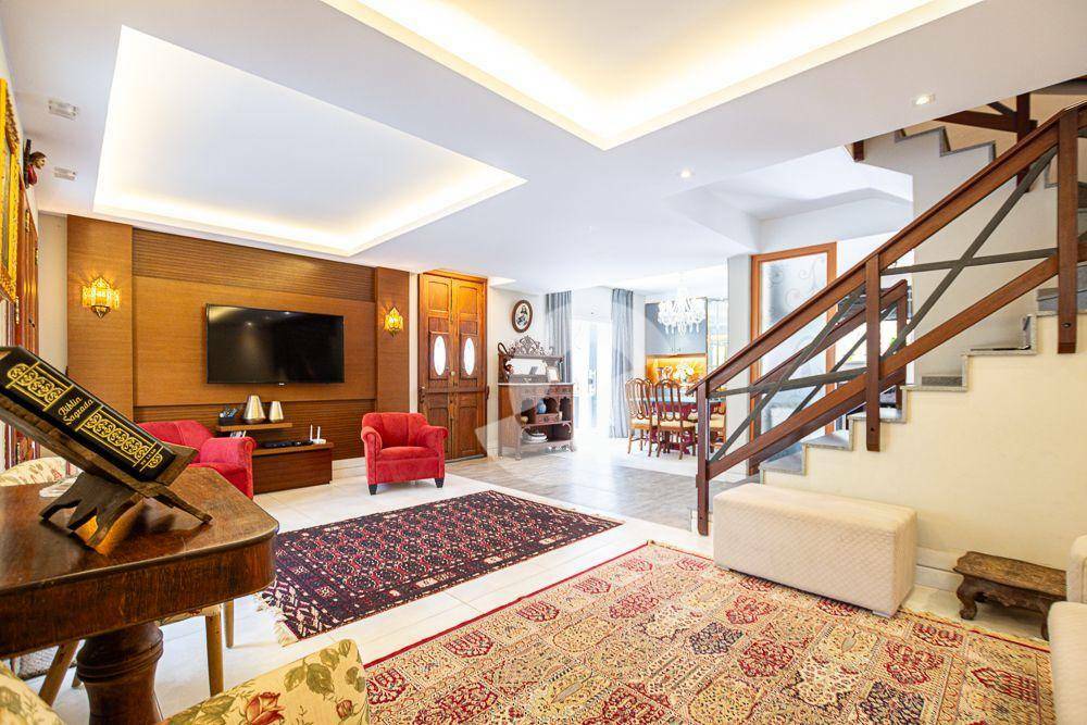 Casa à venda com 3 quartos, 170m² - Vila Progresso,Niterói