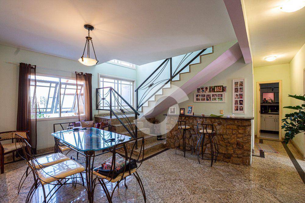 Casa à venda com 4 quartos, 263m² - Várzea das Moças,Niterói