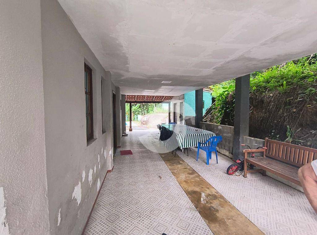 Casa à venda com 4 quartos, 270m² - Pendotiba,Niterói
