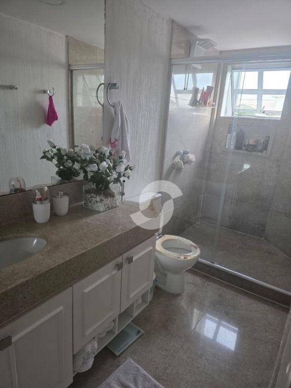 Casa à venda com 4 quartos, 205m² - Camboinhas,Niterói