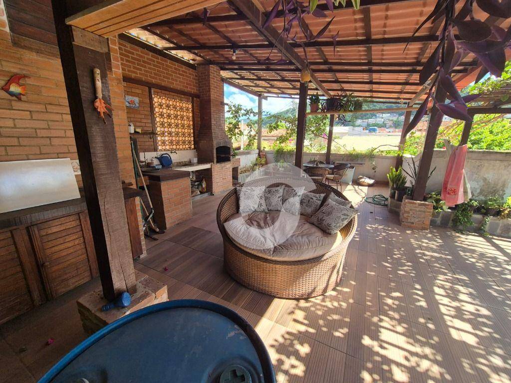 Casa à venda com 4 quartos, 239m² - Itaipu,Niterói