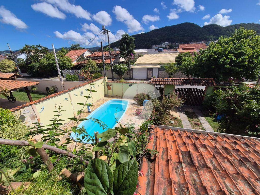 Casa à venda com 4 quartos, 239m² - Itaipu,Niterói