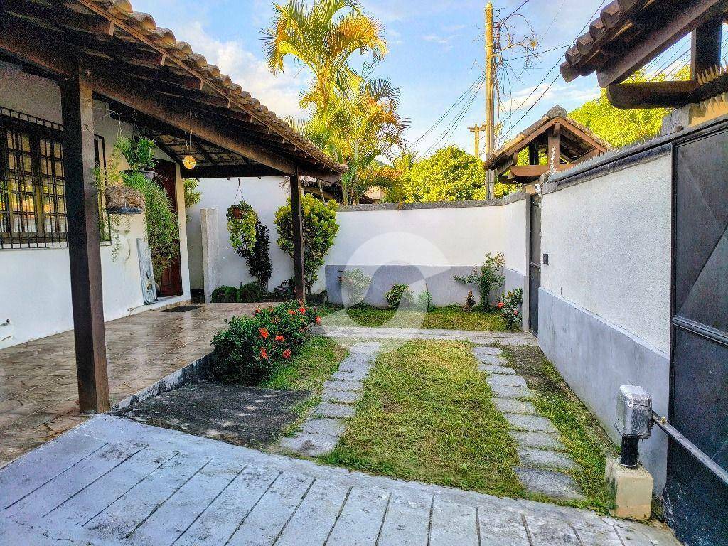 Casa à venda com 3 quartos, 173m² - Piratininga,Niterói