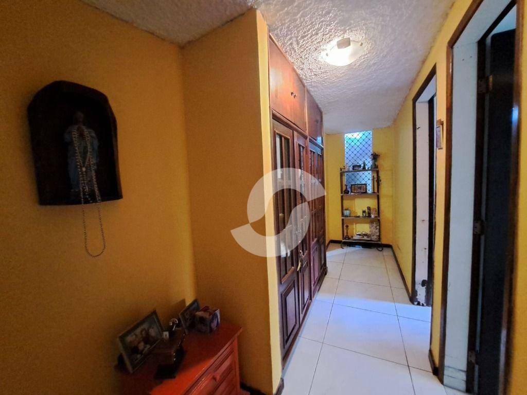 Casa à venda com 3 quartos, 200m² - Maria Paula,Niterói