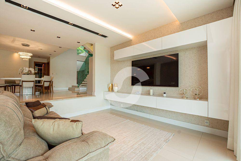 Casa à venda com 4 quartos, 298m² - São Francisco,Niterói