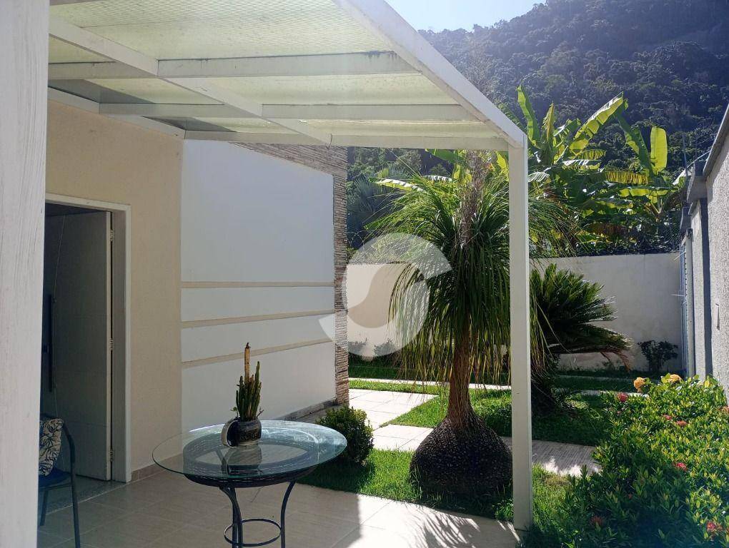 Casa à venda com 2 quartos, 72m² - Piratininga,Niterói