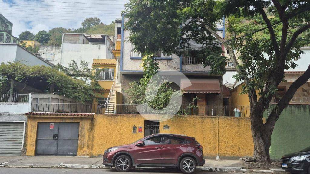 Casa à venda com 2 quartos, 301m² - Fonseca,Niterói