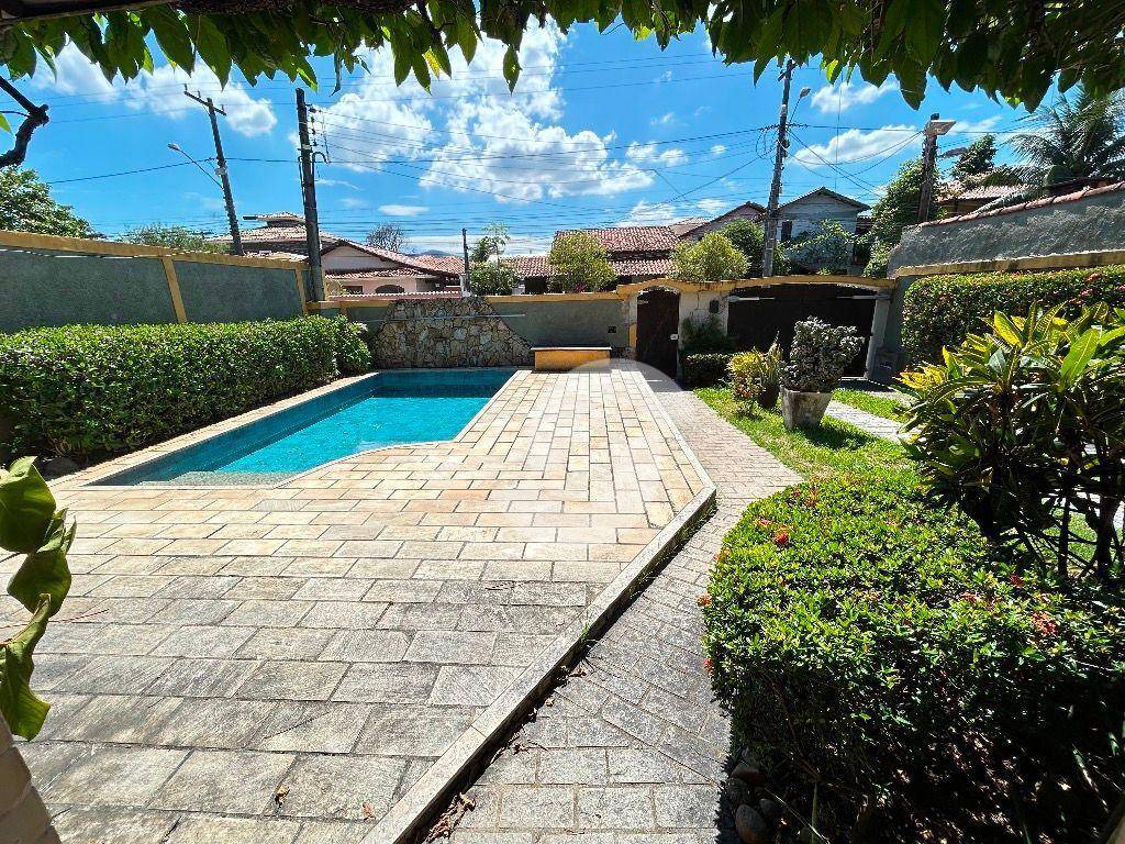 Casa à venda com 4 quartos, 300m² - Piratininga,Niterói