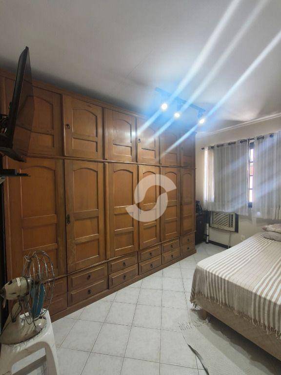 Casa à venda com 3 quartos, 214m² - Itaipu,Niterói