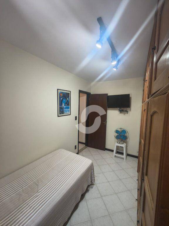 Casa à venda com 3 quartos, 214m² - Itaipu,Niterói