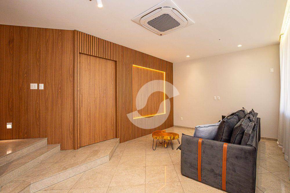 Casa à venda com 5 quartos, 501m² - São Francisco,Niterói